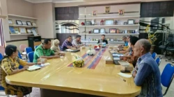 Wabup Alor Pimpin Rapat TPID, Tekankan Sidak Pasar dan Operasi Pasar Murah