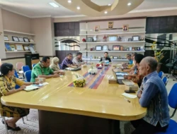 Wabup Alor Pimpin Rapat TPID, Tekankan Sidak Pasar dan Operasi Pasar Murah