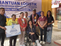 Komdigi Kirim 4 Truk Bantuan dan 20 Starlink untuk Korban Gempa Flores NTT